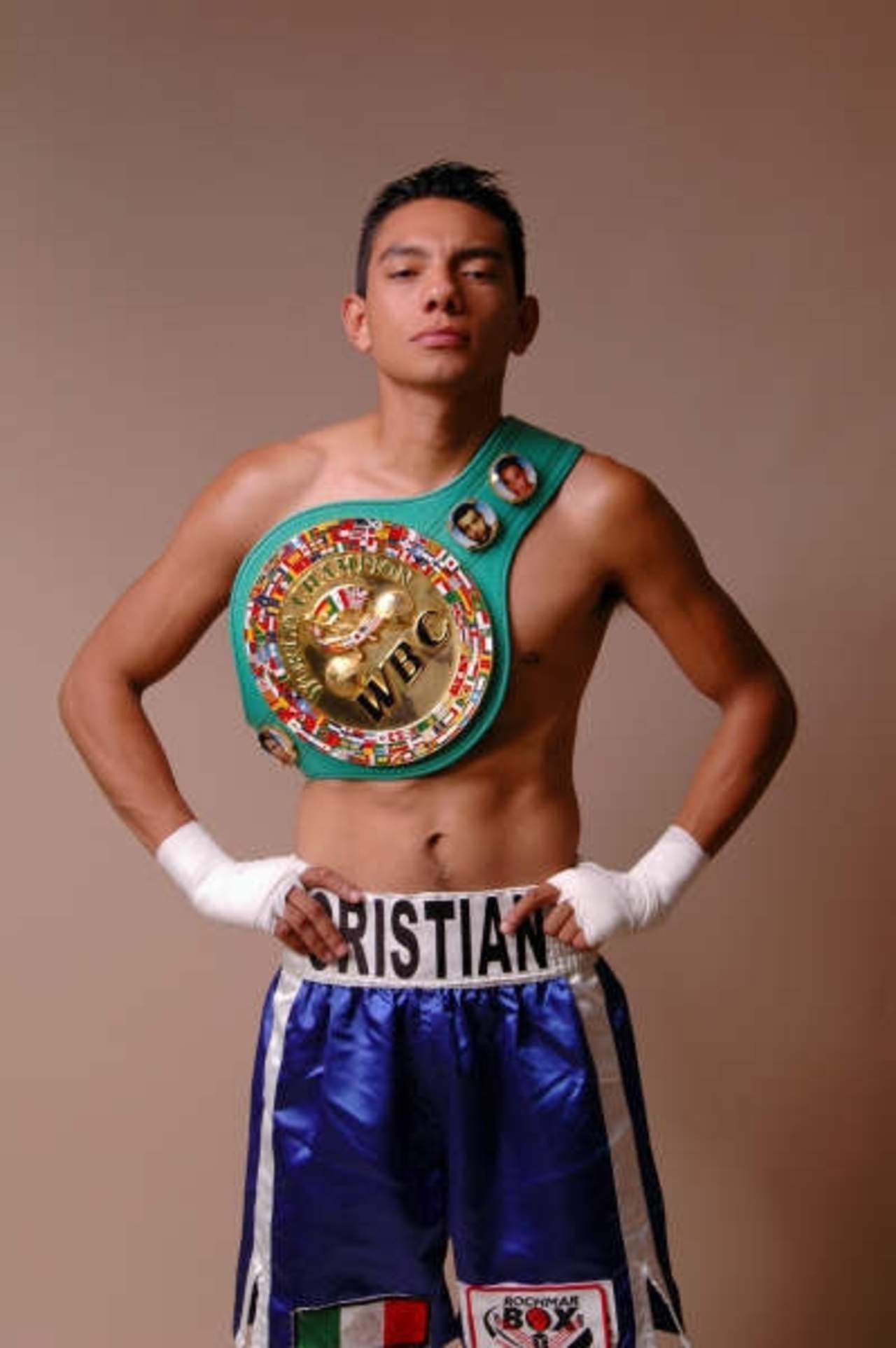 El boxeador lagunero Cristian Mijares buscará convertirse en campeón del mundo por cuarta ocasión en su brillante carrera. (ARCHIVO)