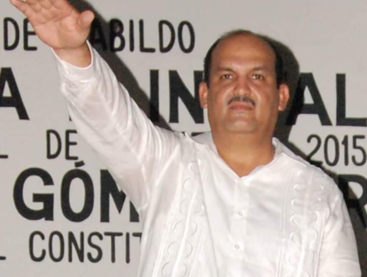 Sujetos desconocidos agredieron a balazos al presidente municipal de Petatlán, Arturo Gómez Pérez, quien se encontraba cenando con amigos. (ESPECIAL)