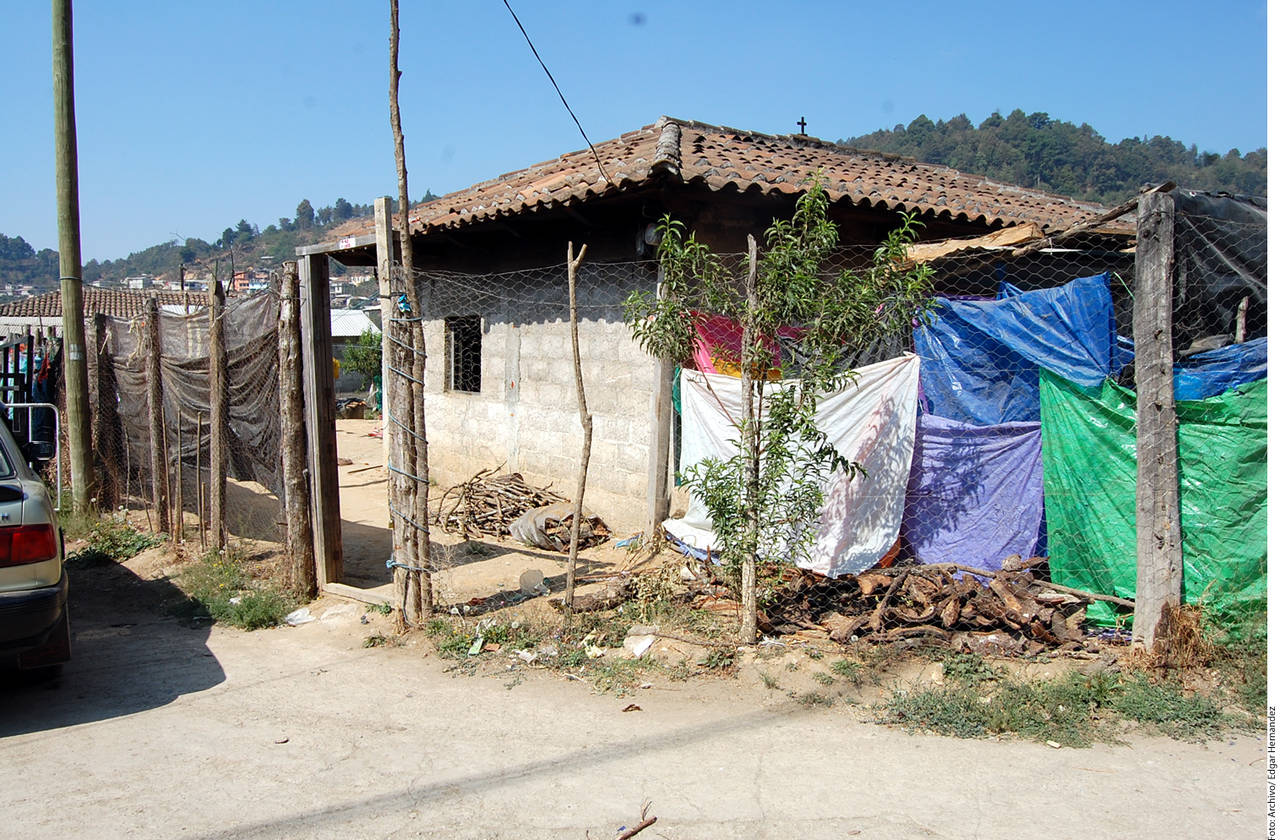 Crece. En cinco años, los pobres aumentaron en Chiapas, Oaxaca, Veracruz, Morelos y Estado de México, según la OCDE.