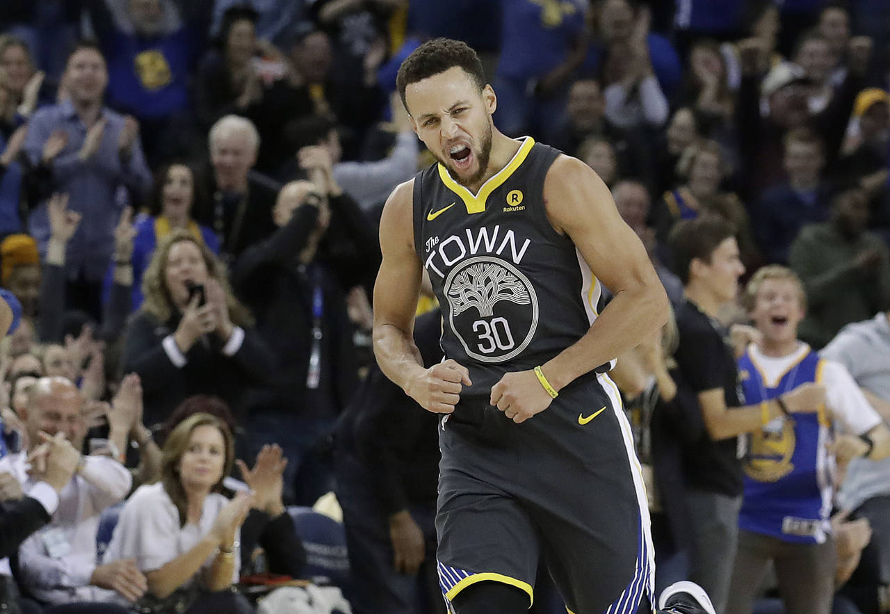 Stephen Curry anotó 38 puntos incluidos 10 triples en su sensacional regreso después de una lesión. Reaparece Curry y brilla  en triunfo de Golden State