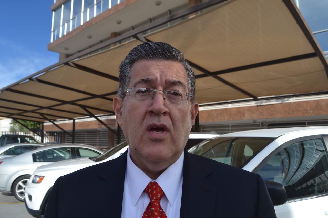 El secretario de Finanzas de Coahuila, Blas Flores, comparecerá ante la Auditoría Superior de la Federación (ASF) para explicar el uso que dio a nueve millones de pesos cuando se desempeñaba como tesorero de la Universidad Autónoma de Coahuila en 2013. (ARCHIVO) 
