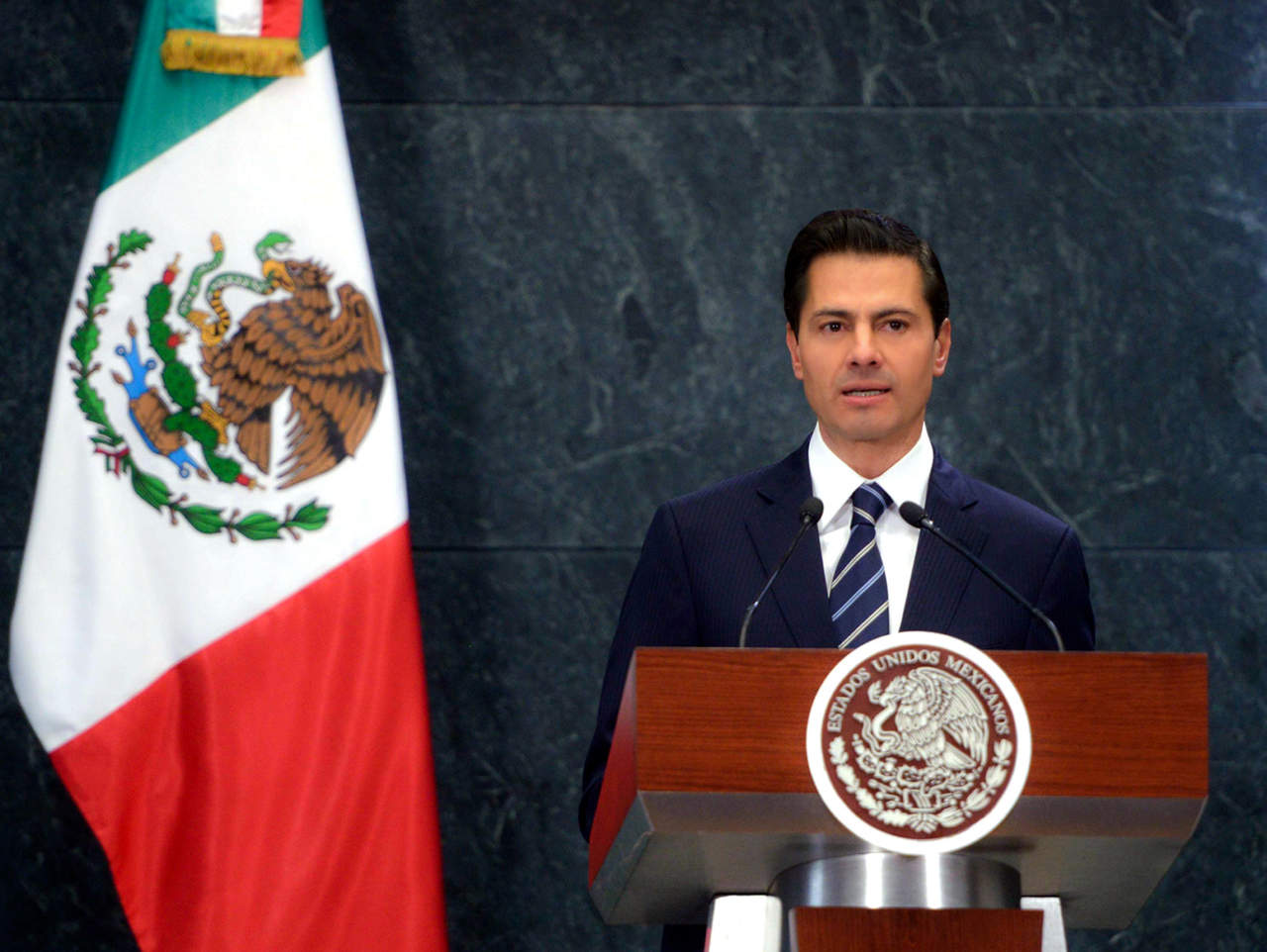Peña Nieto desea un 2018 extraordinario para todos los mexicanos. (ARCHIVO) 