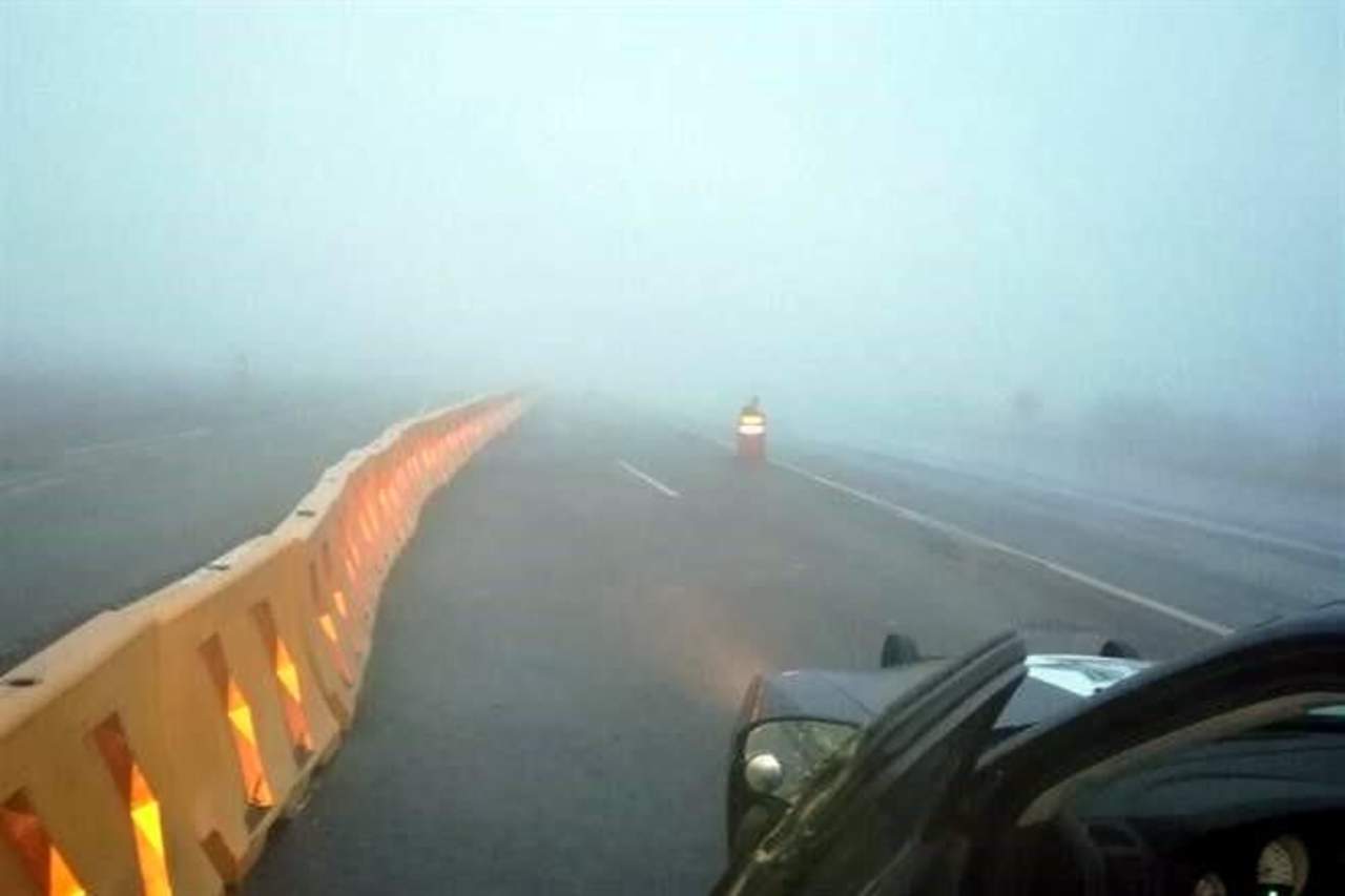 Cierran carretera Saltillo-Monterrey por niebla