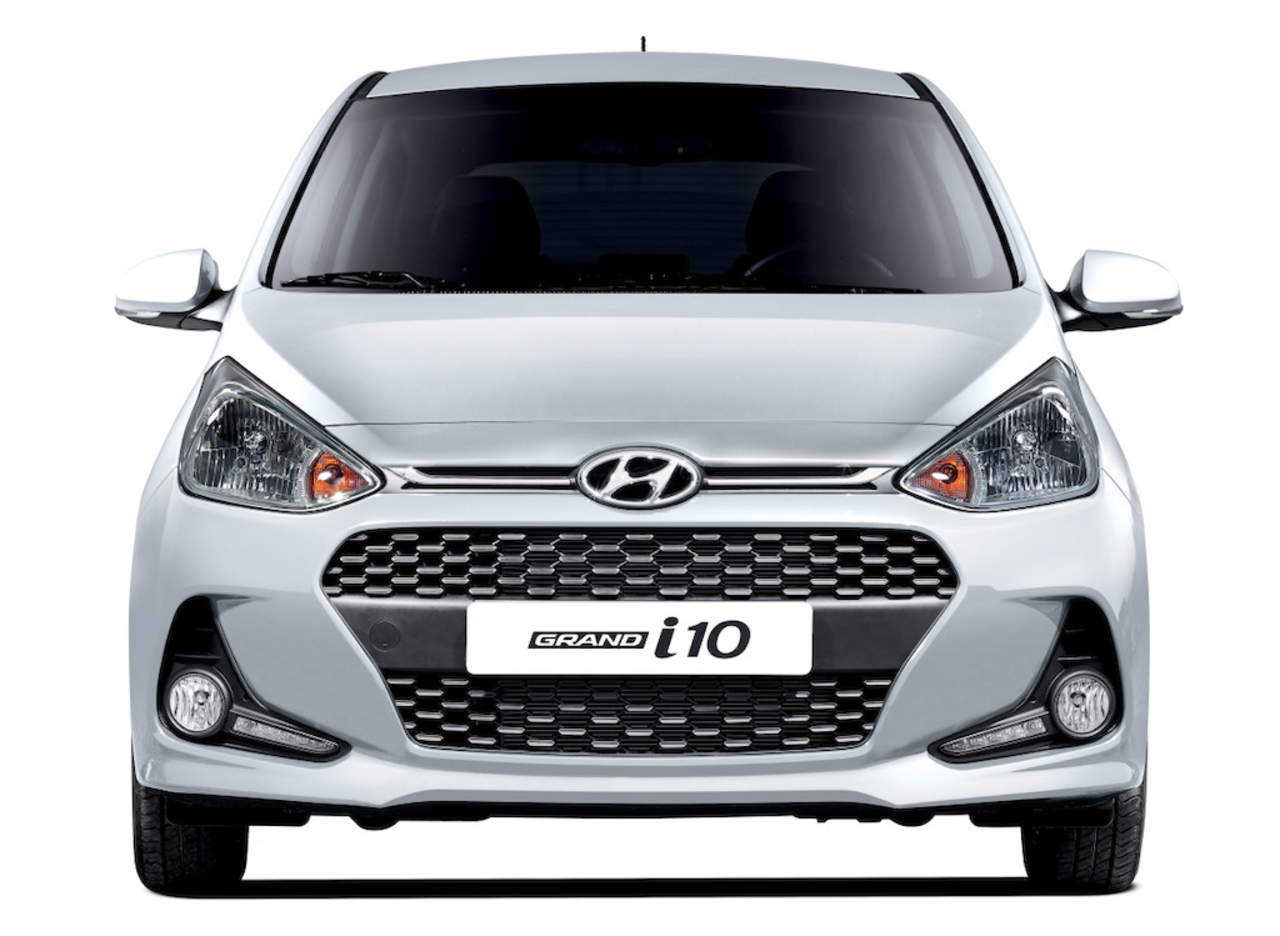 Hyundai Grand i10. Tiene un motor de 1.2 L con una potencia de 85 HP y un torque de 88 Ib. Su versión más barata es la Grand i10 GL TM y está disponible desde 160 mil 460 pesos. (ARCHIVO)