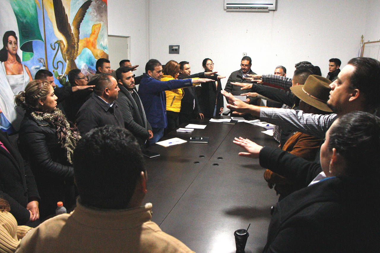 Aprobación. En la sala de juntas tomó protesta al Consejo Municipal de Protección Civil. (EL SIGLO DE TORREÓN)