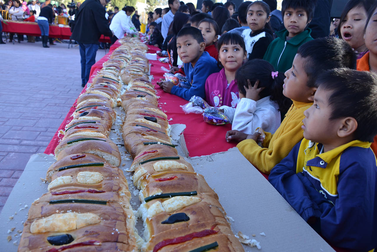 Festejos. Con la repartición de la Rosca de Reyes terminarán las celebraciones; esperan que asistan miles. (ARCHIVO)