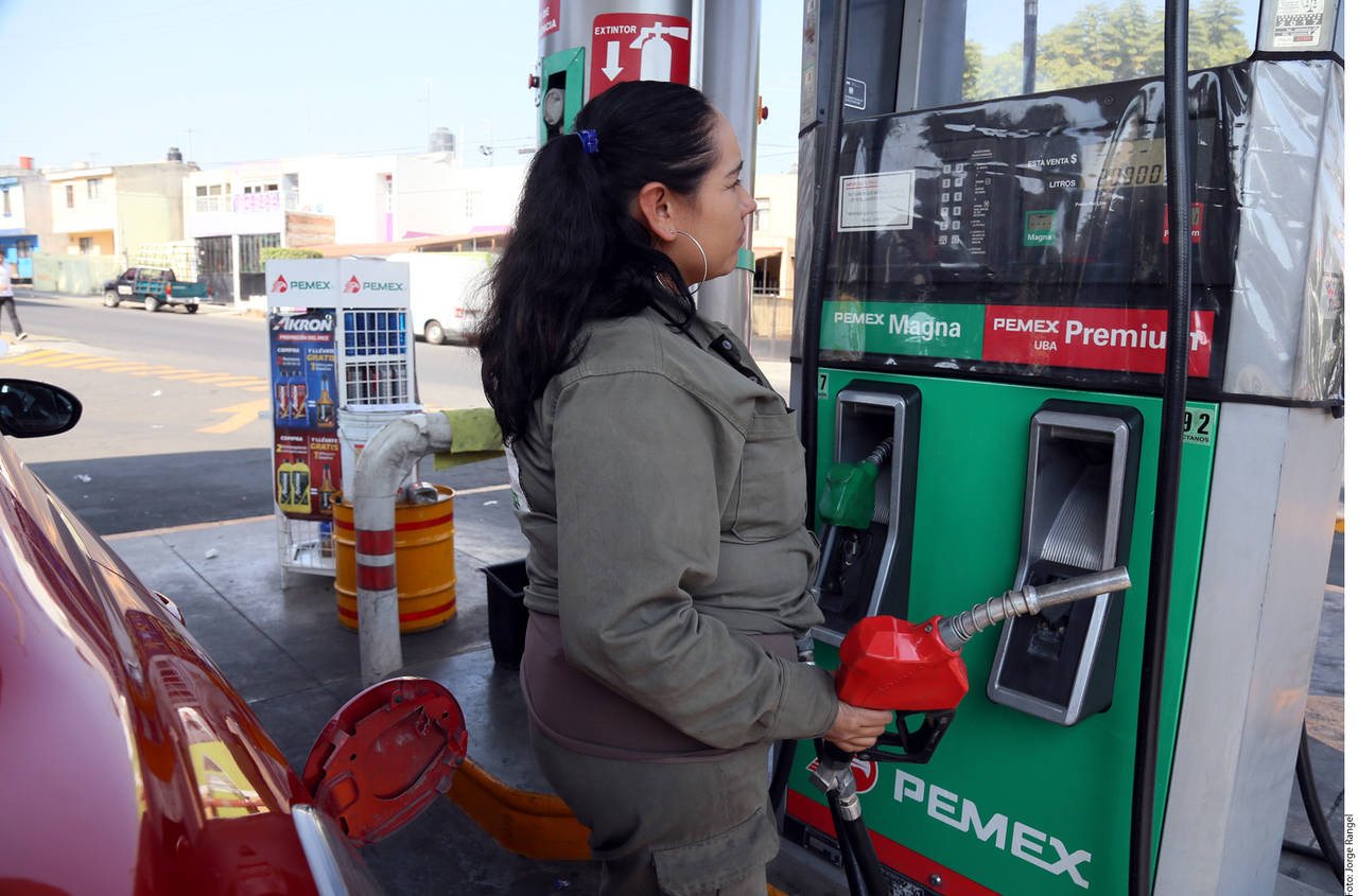 Apoyo. A partir de hoy, la gasolina Premium y el diesel contarán con un estímulo fiscal más alto.