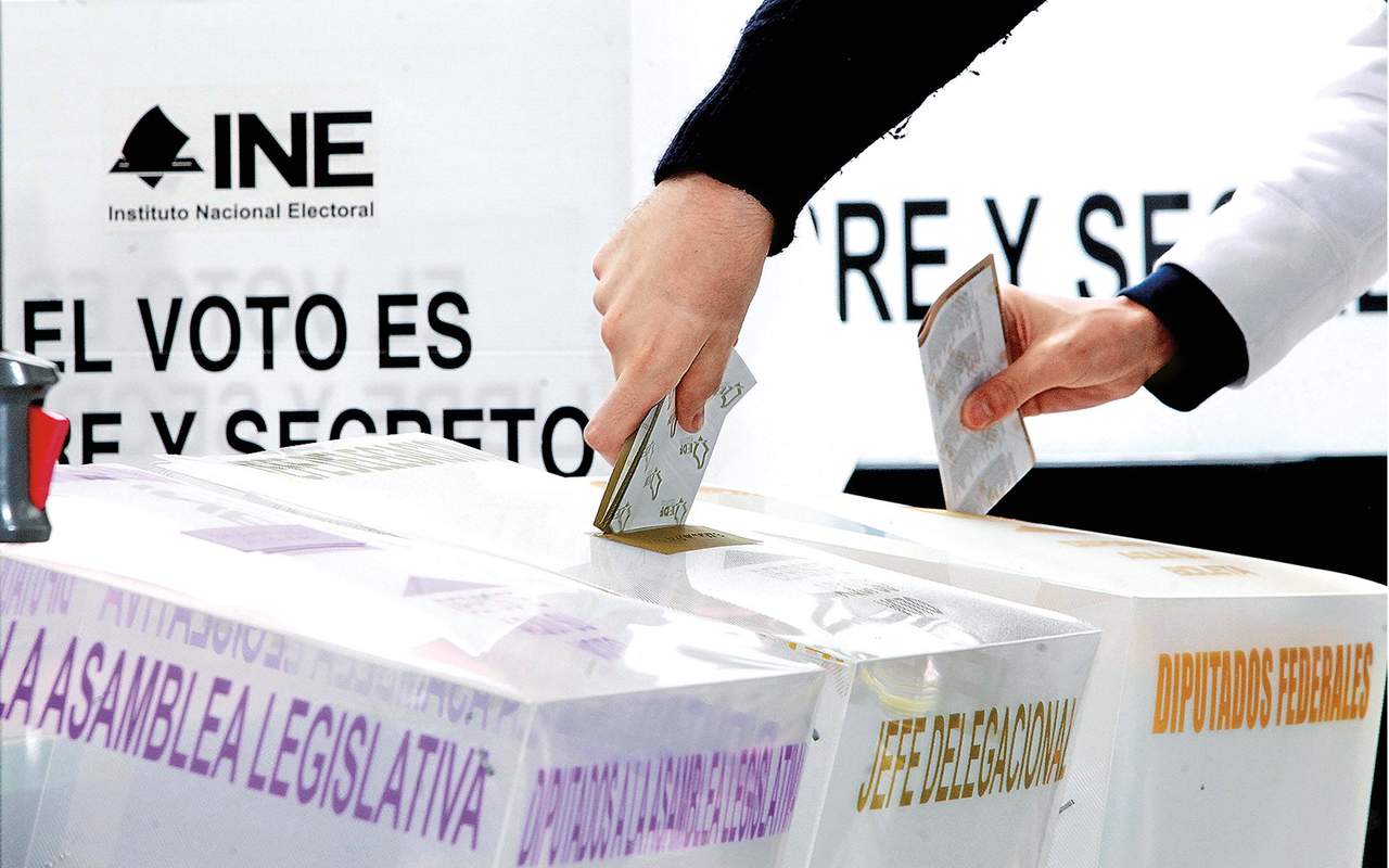 El consejero presidente del Instituto Electoral del Estado (IEE), Jacinto Herrera Serrallonga, consideró que el Proceso Electoral 2017-2018 en Puebla será histórico, debido a que se votará por 259 cargos de elección. (ARCHIVO)