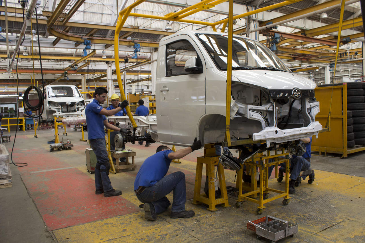 México alcanza en 2017 récord en producción automotriz