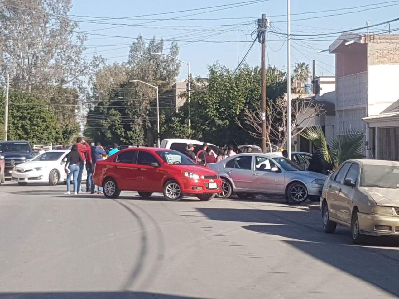 Encuentran dos cuerpos en cajuela de un vehículo en Torreón