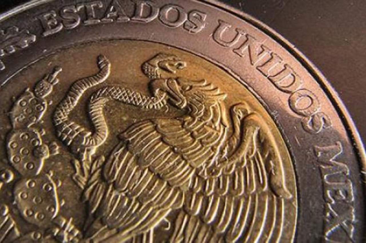 La entidad financiera agregó que la recuperación de la moneda mexicana también se dio por un debilitamiento generalizado del dólar. (ARCHIVO)