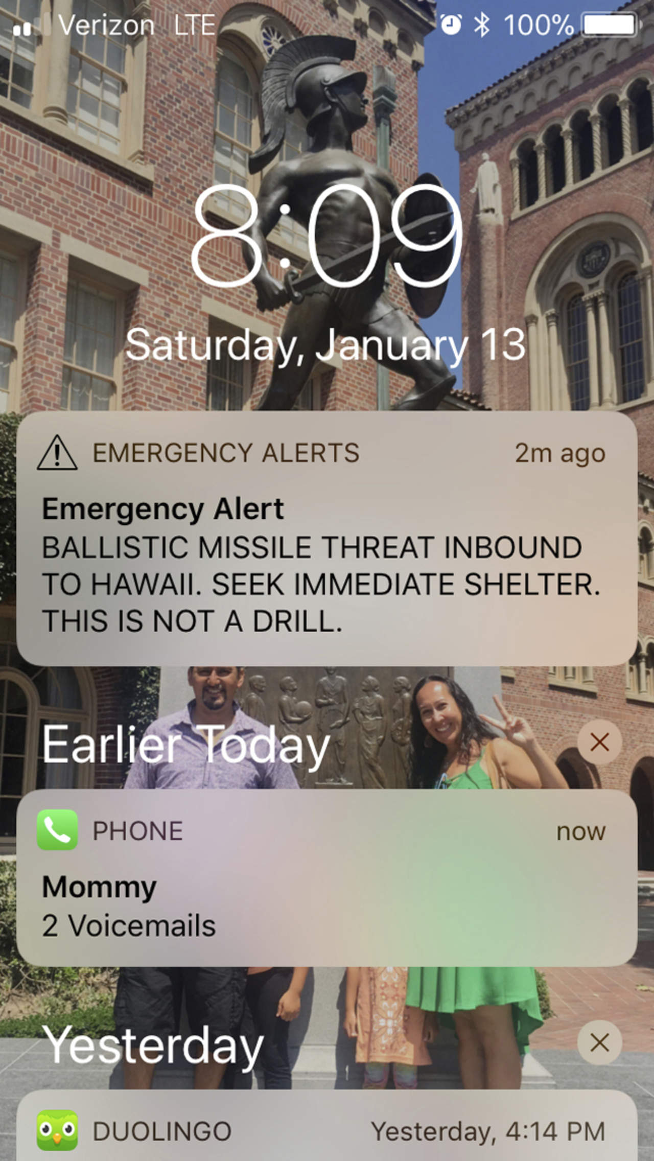 Tras el envío del mensaje, varios residentes comenzaron a publicar capturas de pantalla de la alerta que habían recibido, pero unos 38 minutos después la agencia envío otro mensaje para reportar que se había tratado de una falsa alarma. (ARCHIVO)