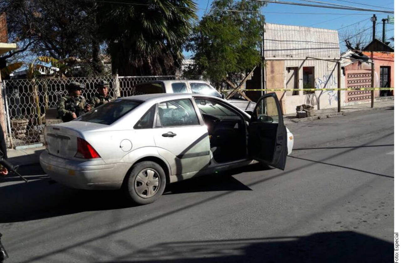 Uno más. El periodista independiente, Carlos Domínguez, fue asesinado ayer en la tarde en la fronteriza ciudad de Nuevo Laredo, mientras viajaba en un auto con su hija.