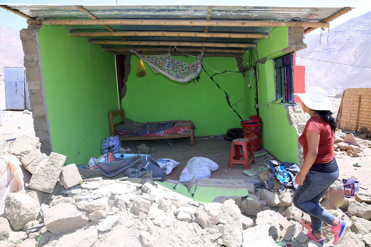Saldo. El sismo en el sur de Perú dejó también un total de 101 familias damnificadas. (EFE)