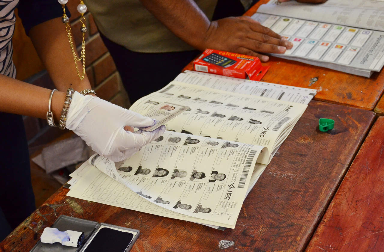Se cuenta con un padrón de 8 mil 825 ciudadanos en el extranjero con posibilidades de participar en la próxima jornada electoral. (ARCHIVO)