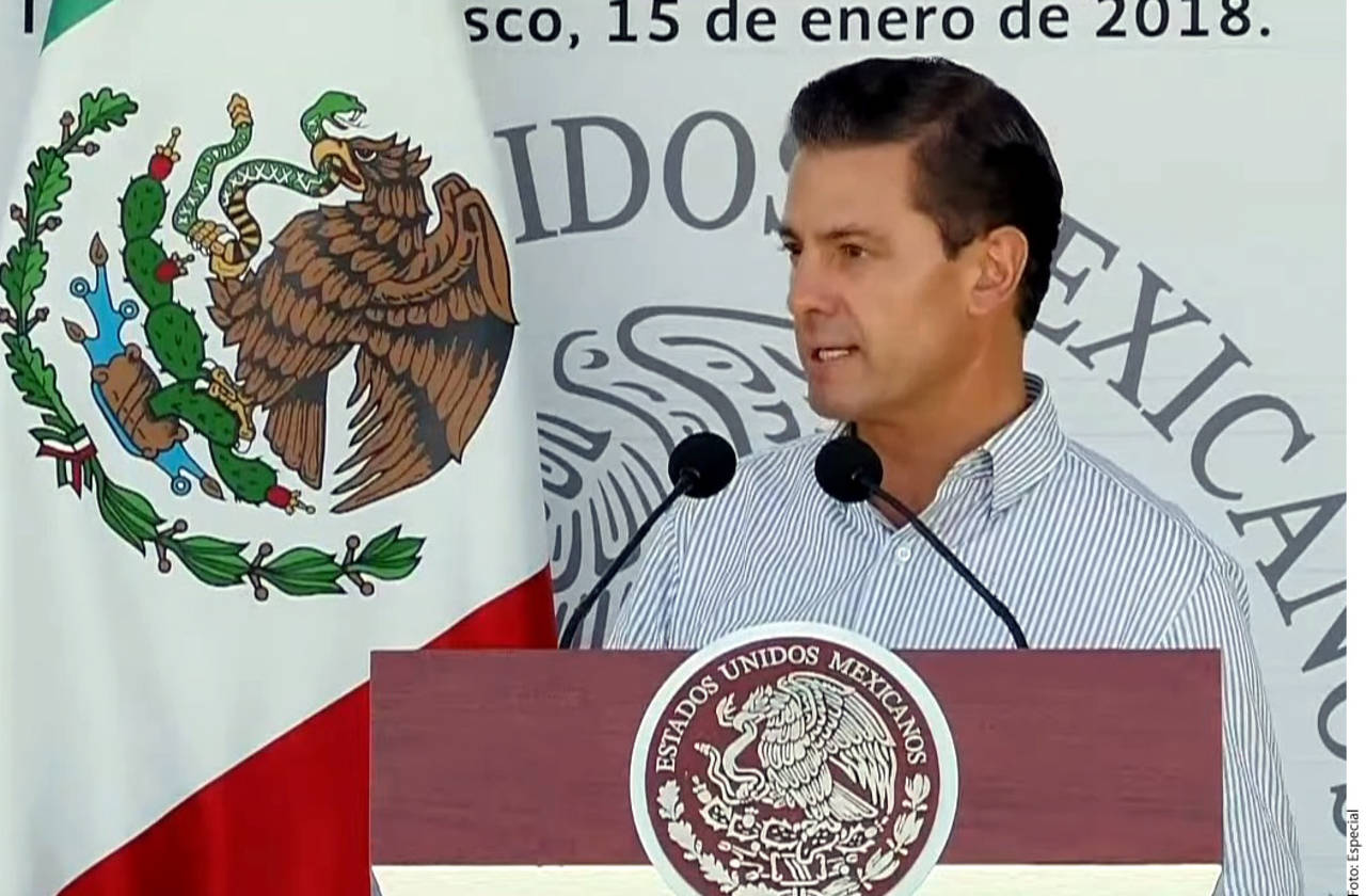 Acto. Peña Nieto inauguró las instalaciones del 79 Batallón de Infantería en Jalisco. (AGENCIA REFORMA)