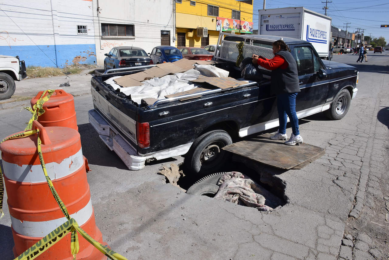 El gerente técnico de la empresa, Raymundo Rodríguez de la Torre informó que el lugar donde ocurrió el problema con el vehículo está debidamente señalizado. (FERNANDO COMPEÁN)