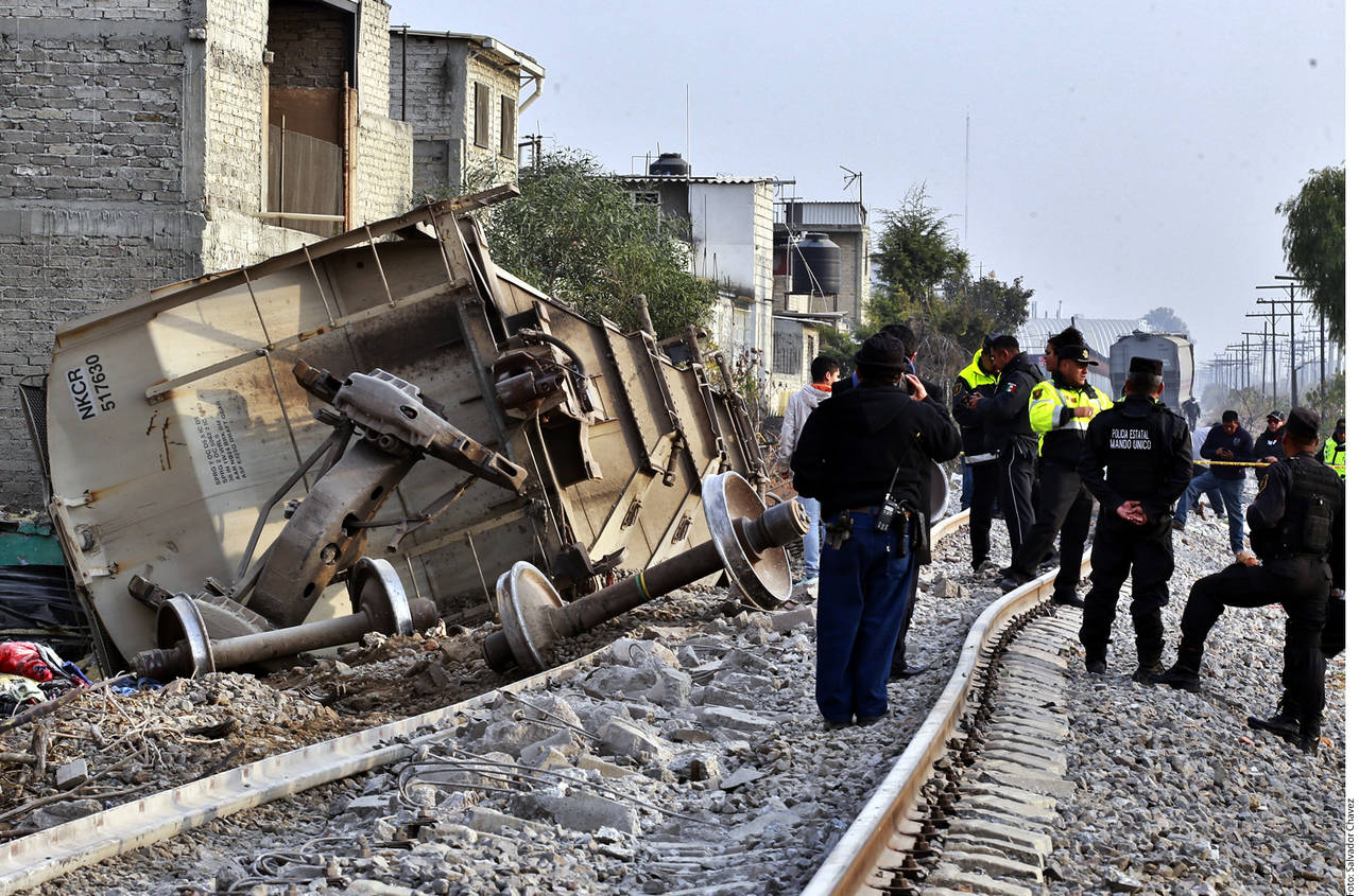 Accidente. El último de los vagones de un tren descarriló en el kilómetro 19+900 de la vía férrea S, concesionada a la empresa Ferrovalle.(AGENCIA REFORMA) 