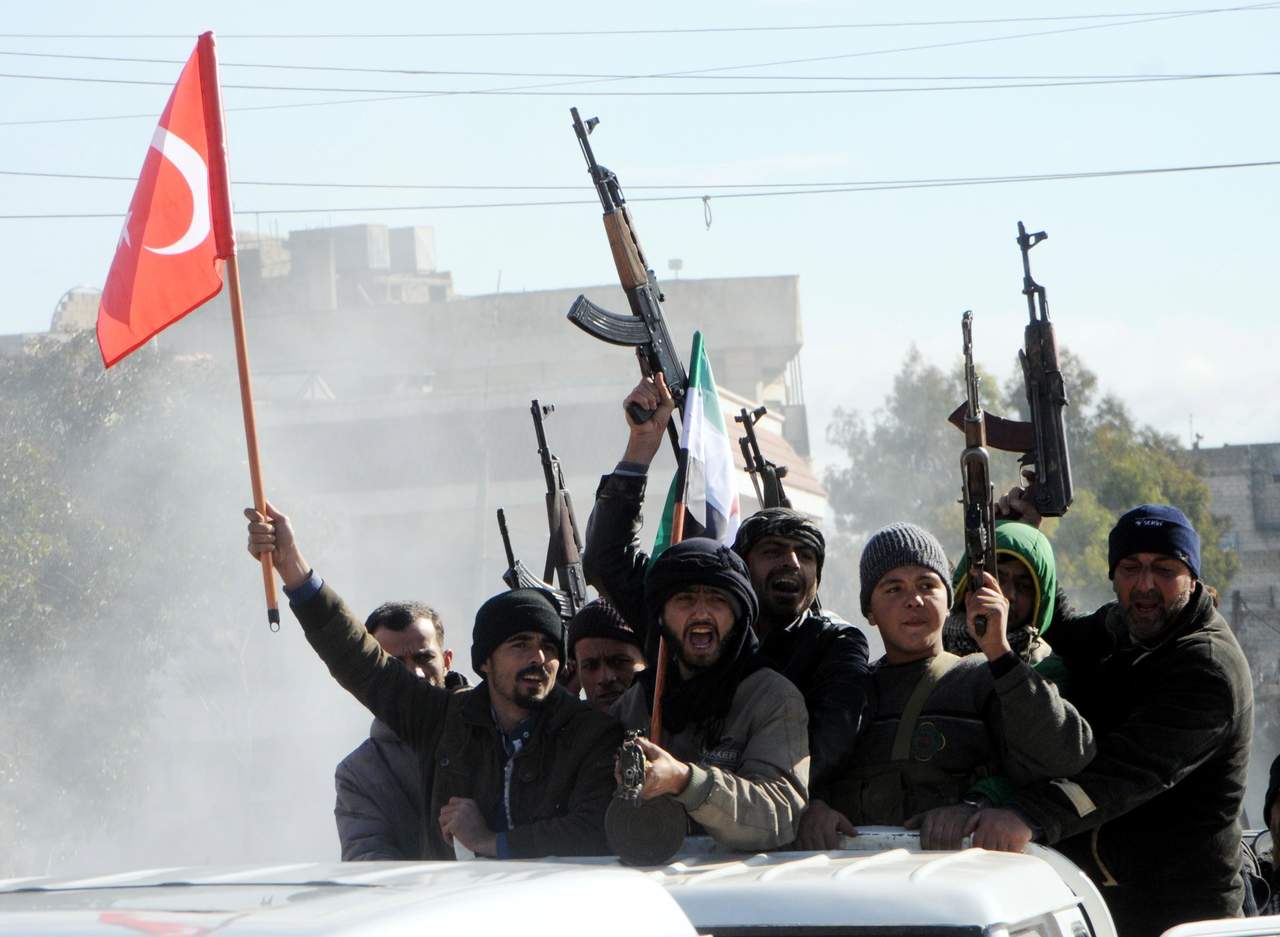 Turquía lanza ofensiva contra militantes kurdos