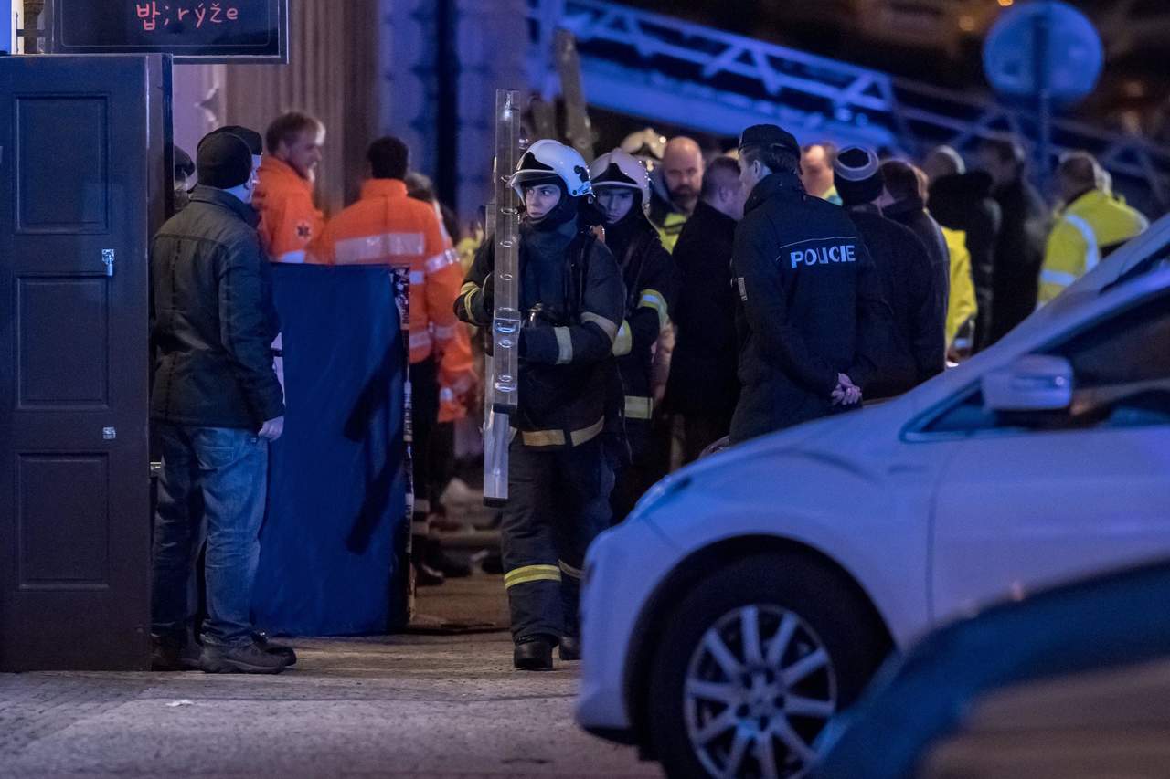Incendio en hotel de Praga deja dos muertos