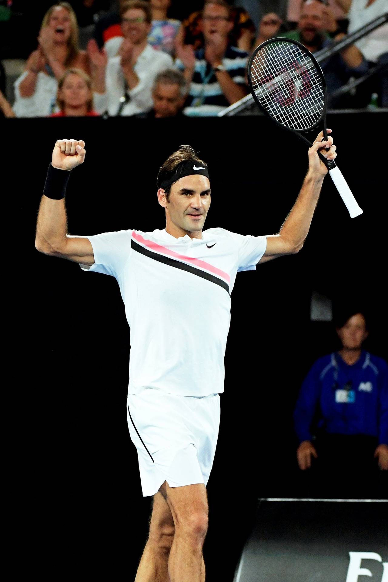 Roger Federer, campeón defensor, se impuso 6-2, 7-5, 6-4 al francés Richard Gasquet. (EFE)