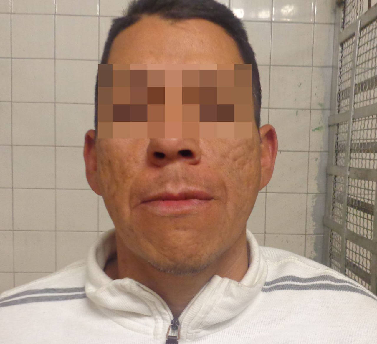 Delito. La Policía de Torreón detuvo a un sujeto acusado de robo en una institución de salud.