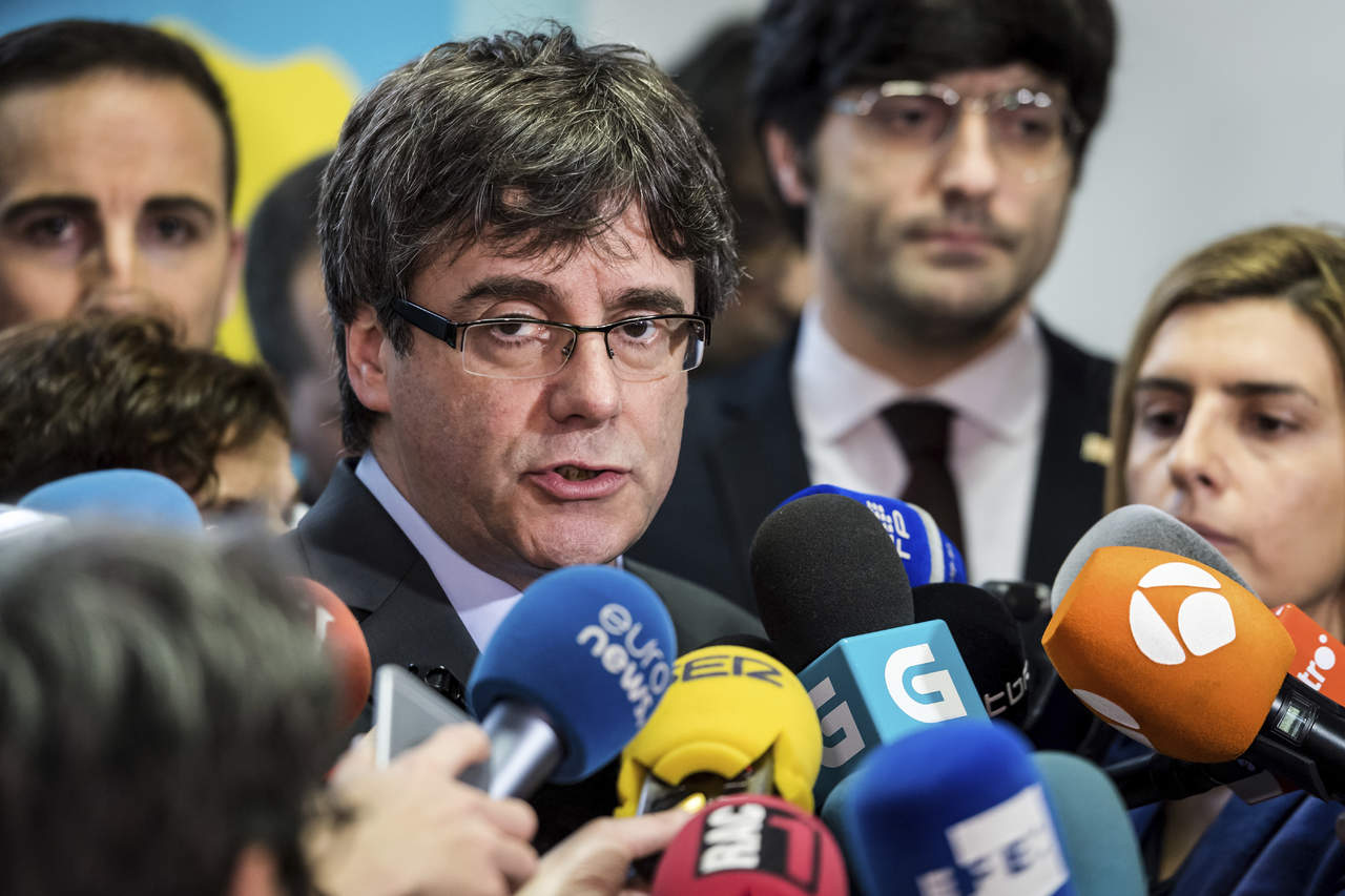 El presidente del Parlamento de Cataluña, Roger Torrent, propuso el 22 de enero que Puigdemont sea el candidato, tras las elecciones regionales del pasado 21 de diciembre, aunque la cámara no ha fijado aún de qué manera sería investido. (ARCHIVO)