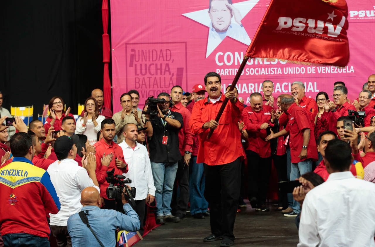 El gobernante venezolano hizo este anuncio en medio de un acto en el que el gobernante Partido Socialista Unido de Venezuela (PSUV), cuyo primer vicepresidente es Cabello, le ratificó como candidato presidencial para los comicios que se deberán celebrar antes de mayo. (ARCHIVO)