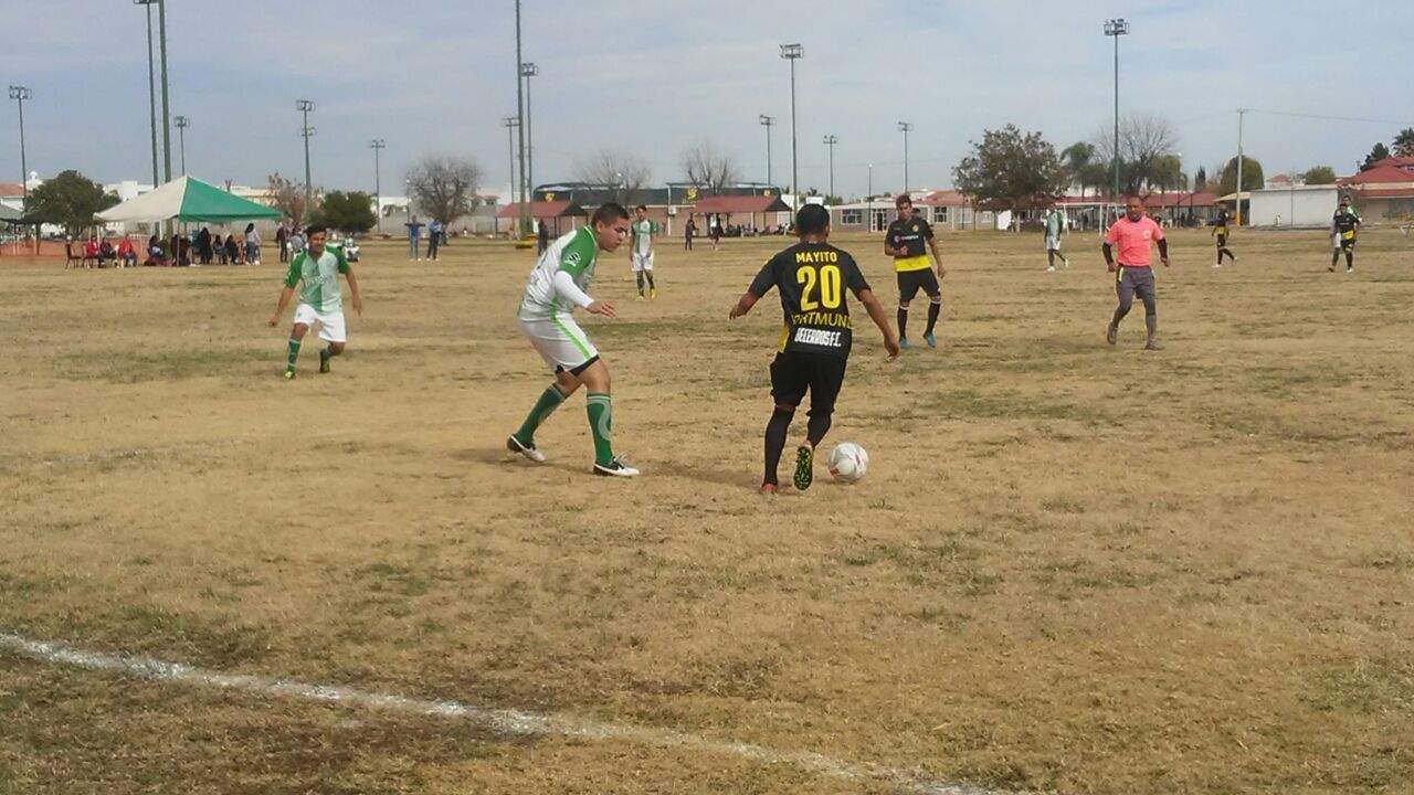 La Liga Premier de Futbol Soccer San Isidro en su campaña 2018, a jugarse el domingo. (EL SIGLO DE TORREÓN)