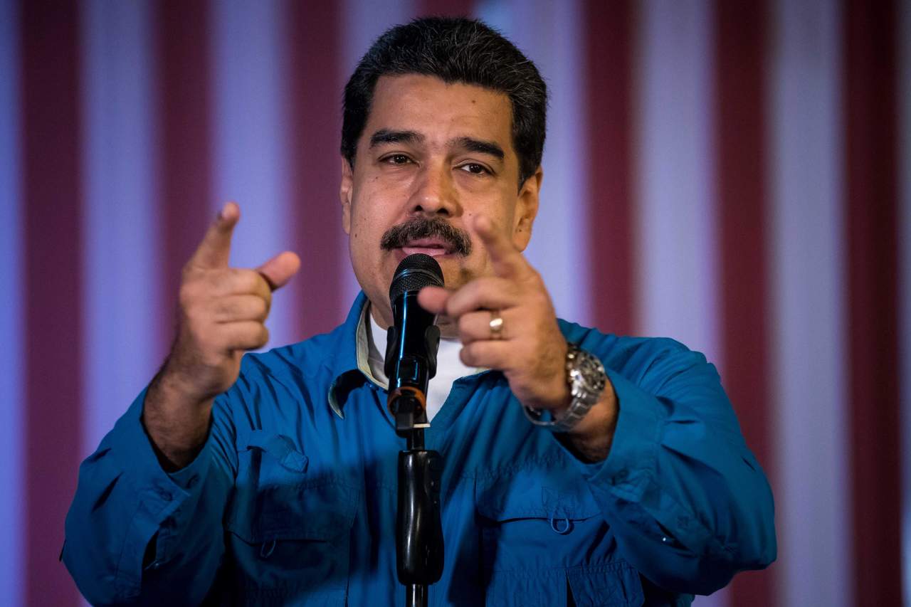 'Los sectores extremistas que gobiernan Estados Unidos, y las oligarquías aliadas en el continente al final han decido no participar en el proceso electoral y le van a imponer a la oposición la línea de la abstención y el sabotaje del proceso presidencial', dijo Maduro en un encuentro con la coalición oficialista Gran Polo Patriótico (GPP). (EFE)