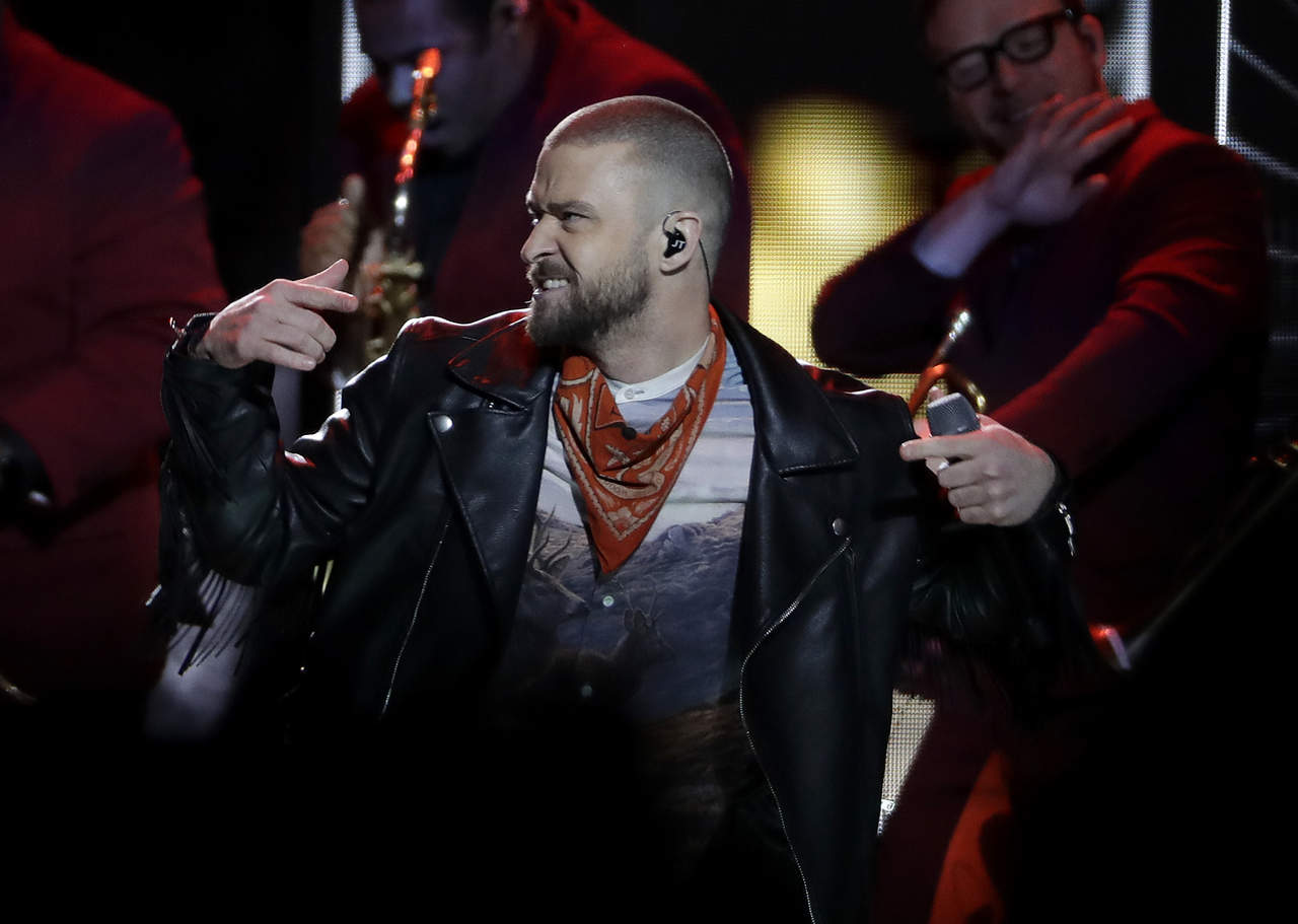 Timberlake demostró sus grandes dotes como bailarín gracias a las coreografías que presentó.