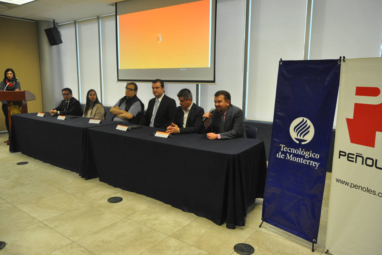 Y2014. El director del Implan Eduardo Holguín  y el director general del ITESM Laguna, Carlos Bejos, dieron los detalles. (GUADALUPE MIRANDA)