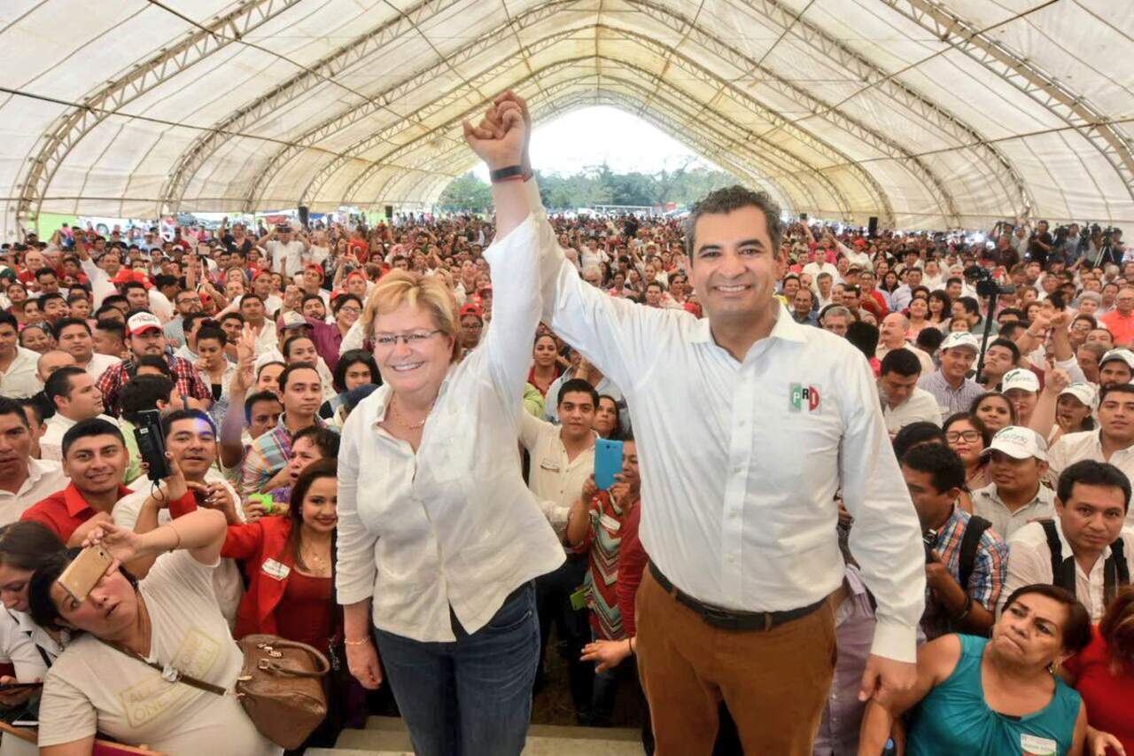 El comentario surge en el estado natal del precandidato a la Presidencia de México por Morena, Andrés Manuel López Obrador, y un día antes de la elección interna de los partidos para seleccionar a sus candidatos para el Ejecutivo. (TWITTER)