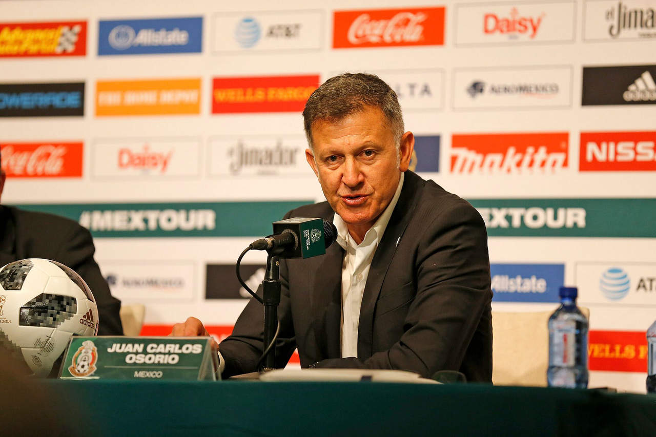Juan Carlos Osorio y la Selección Mexicana se medirán en marzo a Islandia y Croacia en partidos amistosos. (Notimex)