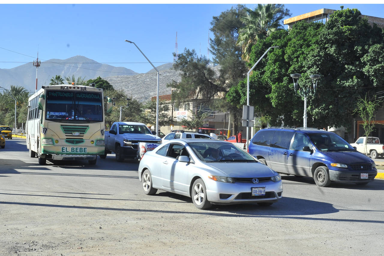 Cierre. En Coahuila la introducción ilegal de vehículos ha disminuido, ya que en las aduanas cada día les cierran más el paso. (EL SIGLO DE TORREÓN)