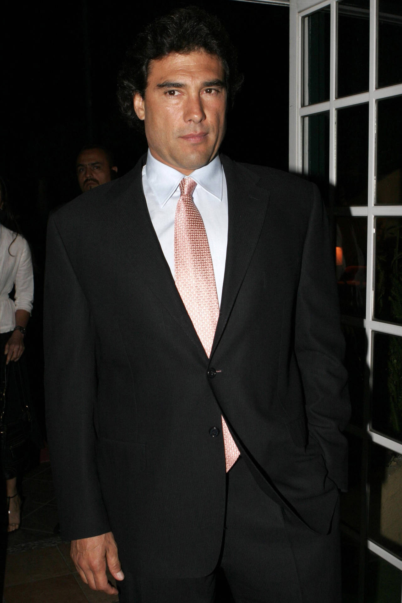 Demanda. El actor Eduardo Yáñez fue denunciado por el reportero de Univisión de cachetearlo durante una alfombra roja. (ARCHIVO)