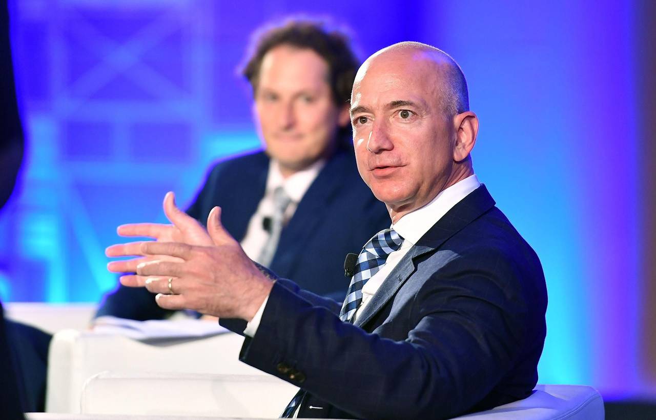 Bloomberg. El dueño de Amazon se convirtió nuevamente en el hombre más rico del mundo, superando a Bill Gates. (ARCHIVO)