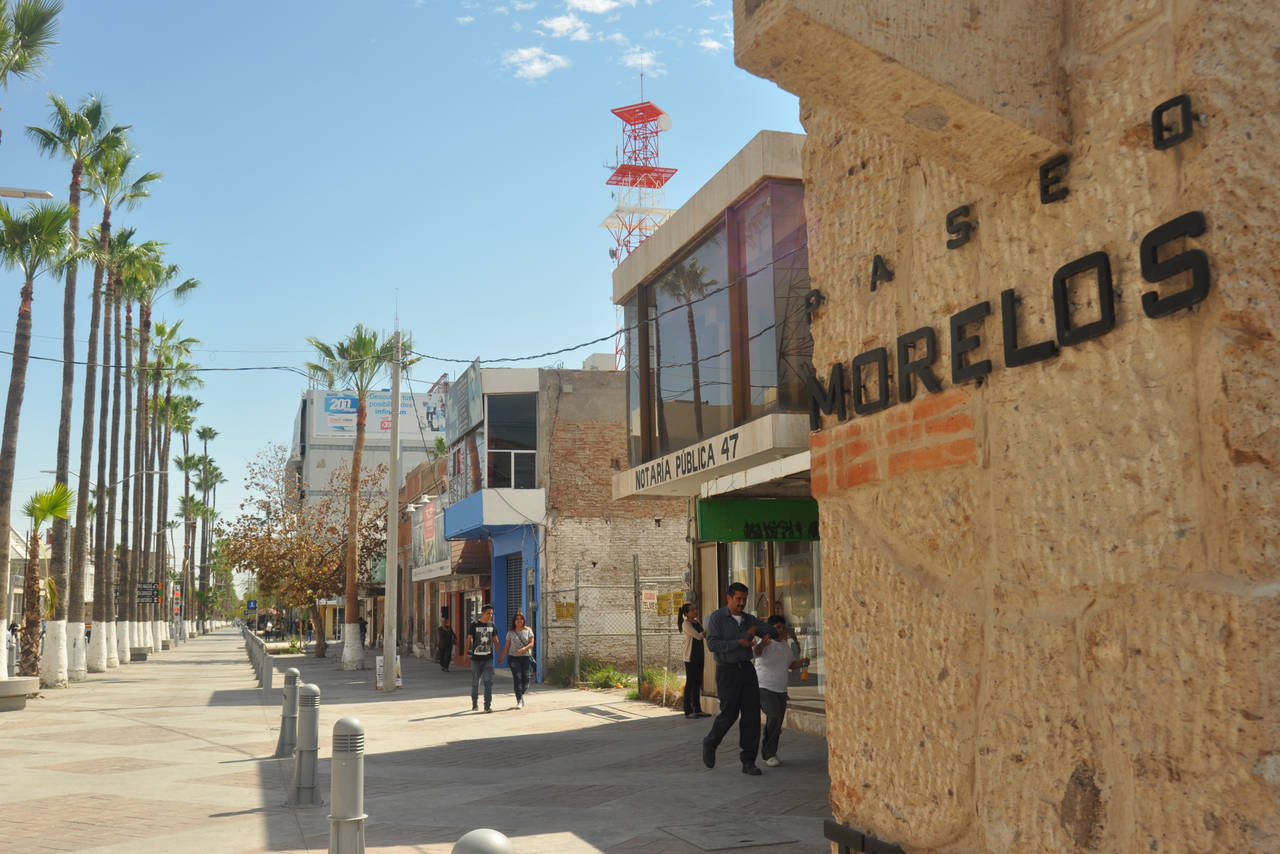 Atractivo. Colectivos coinciden en que el Paseo Morelos se ha convertido en un atractivo de Torreón. (GUADALUPE MIRANDA)