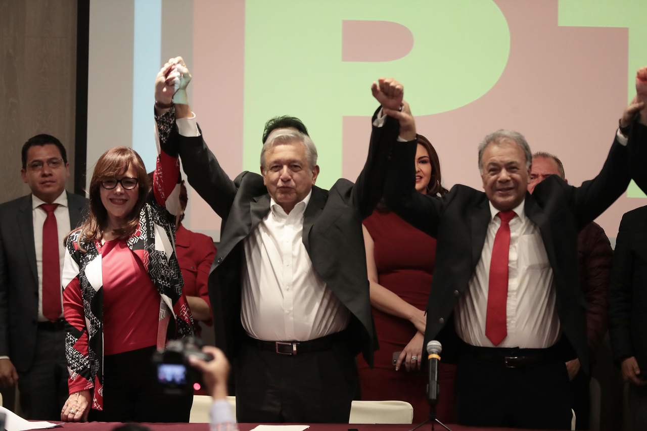  El Partido Encuentro Social (PES) eligió este martes a Andrés Manuel López Obrador como su candidato presidencial para la elección del 1 de julio. (EL UNIVERSAL)