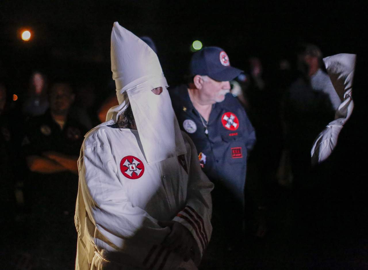 El KKK 'es muy de la vieja escuela y, creo, que hasta raro para ellos', dijo. 'Esa no es la imagen que tienen de lo que debería ser el nacionalismo blanco'. (ARCHIVO)