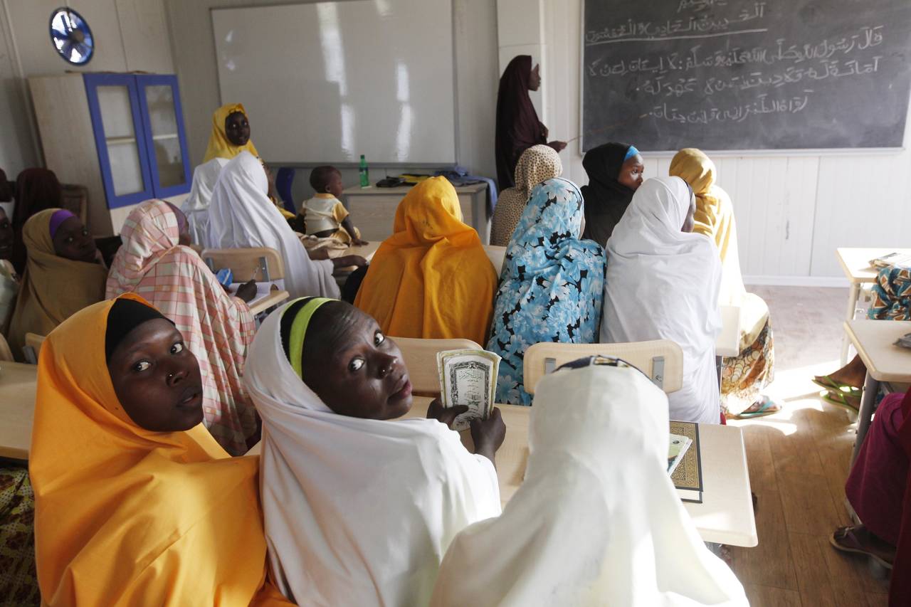 Táctica. Hace cuatro años, Boko Haram secuestró a más de 270 niñas de una escuela en la ciudad de Chibok. (AP)