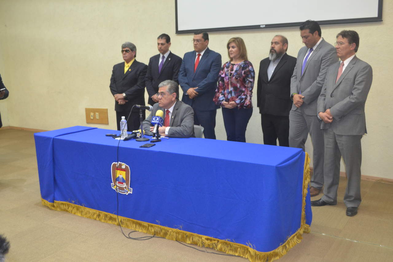 Salvador Hernández anuncia nombramientos en la UAdeC