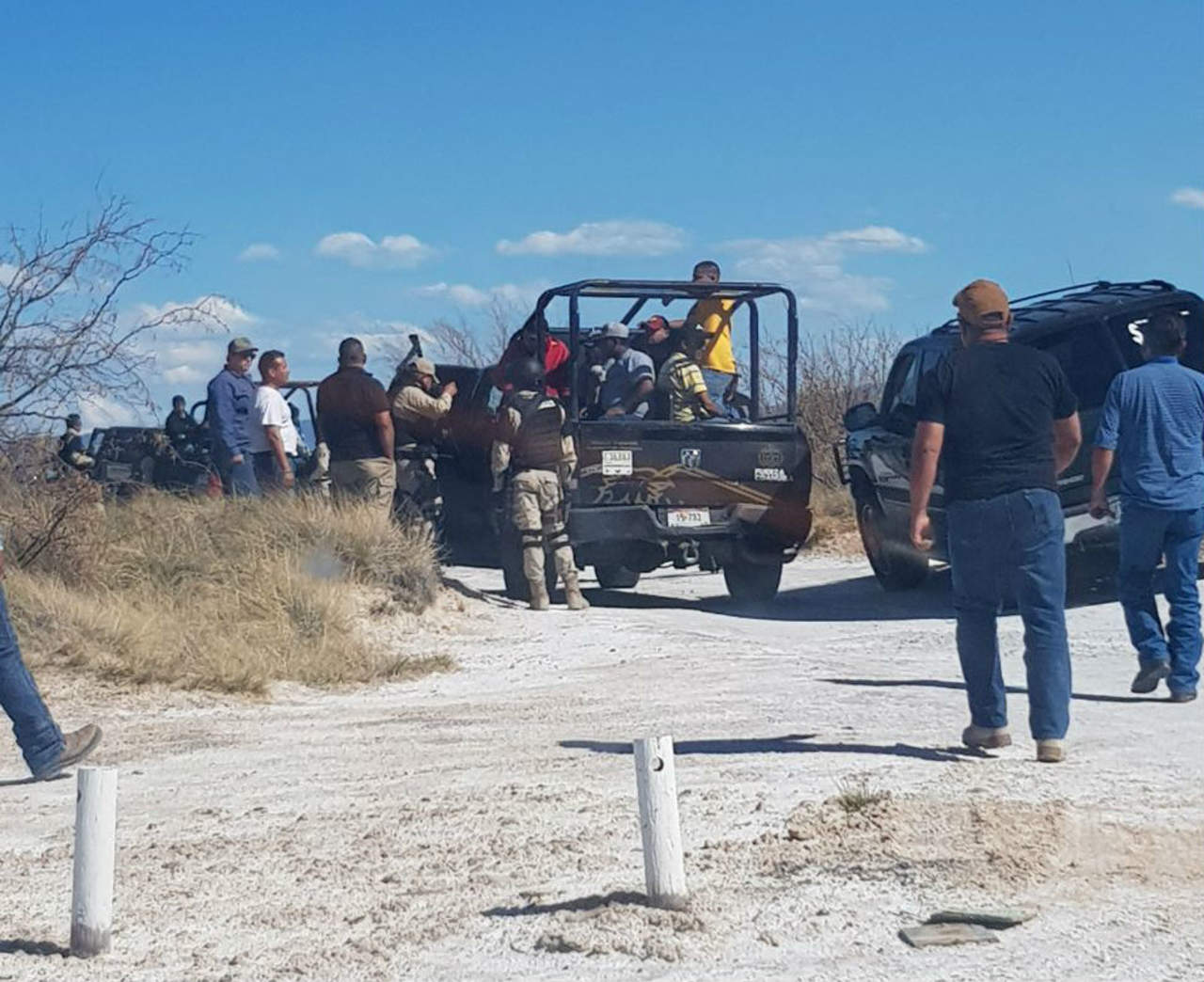 Arredondo dijo que esta ocasión los elementos de Fuerza Coahuila sí acudieron al sitio y realizaron una detención arbitraria sólo de sus hombres, golpeando a algunos de ellos.