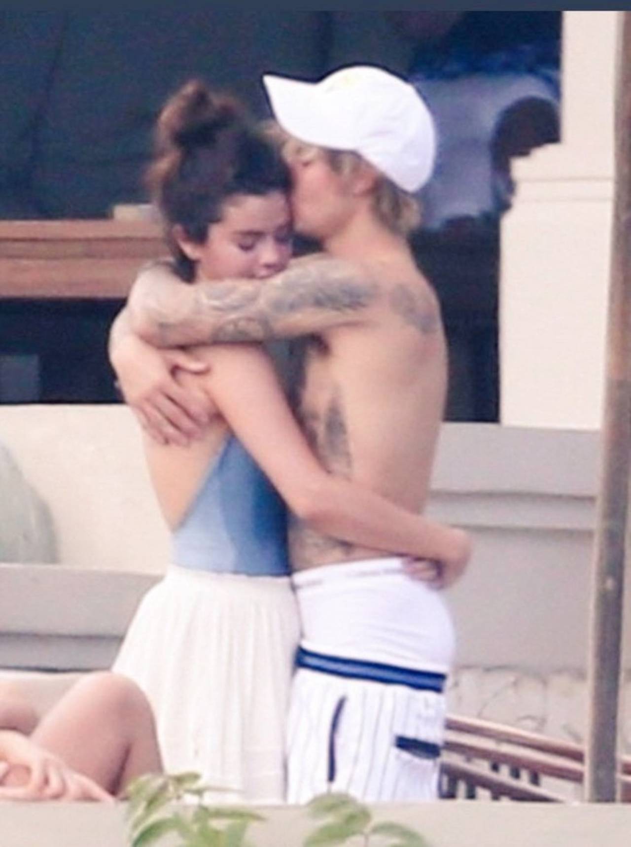Relación. Selena y Justin fueron captados abrazados.