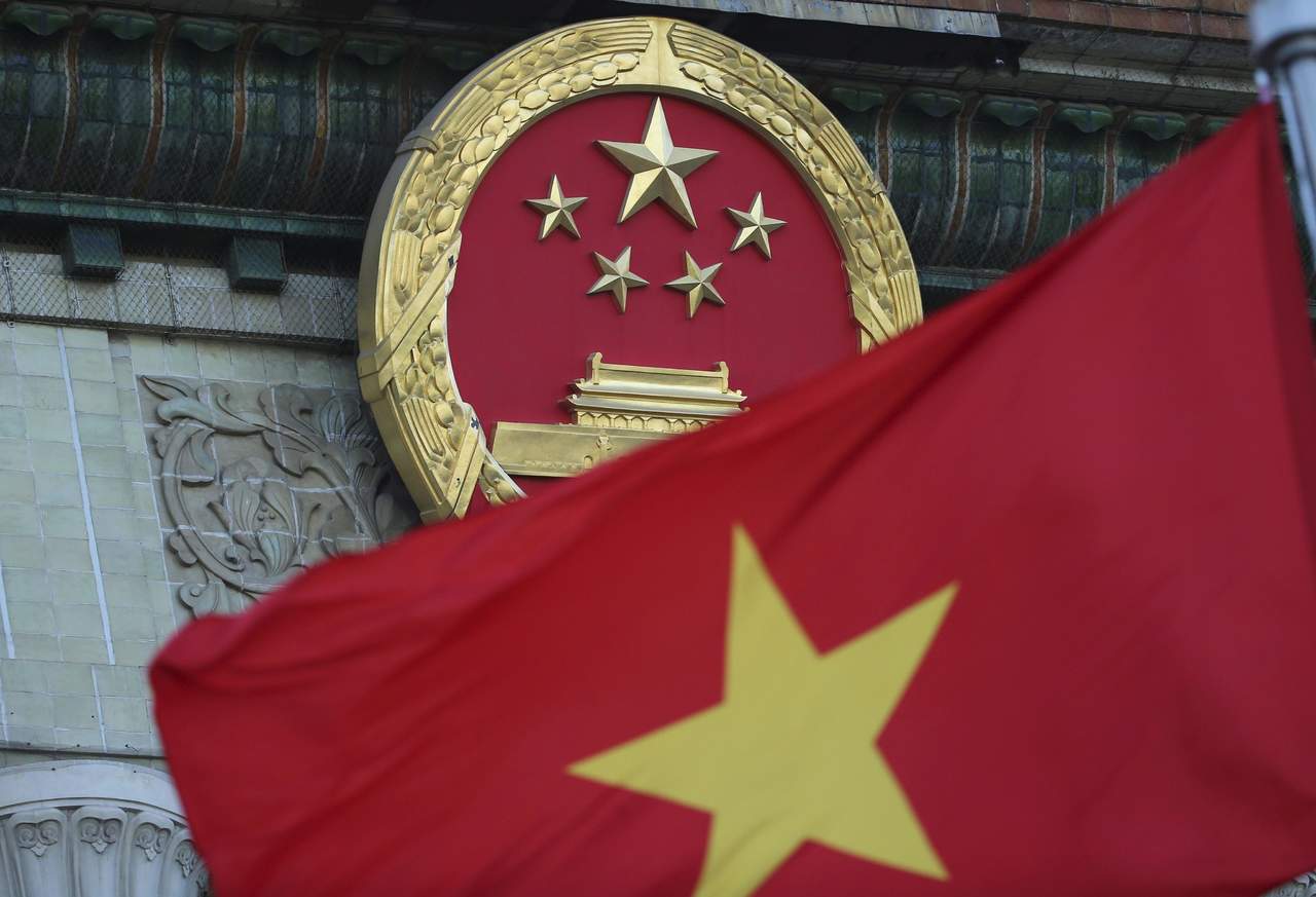 'China se opone firmemente a la jurisdicción de largo alcance de los Estados Unidos y a las sanciones unilaterales sobre entidades e individuos chinos con base en sus leyes nacionales', dijo el portavoz. (ARCHIVO)