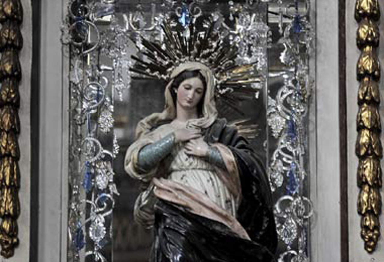 
Era tan bella que inspiró al escultor Manuel Tolsá, para tallar la virgen de la Purísima Concepción que se encuentra en la Iglesia de la Profesa en la Ciudad de México.

