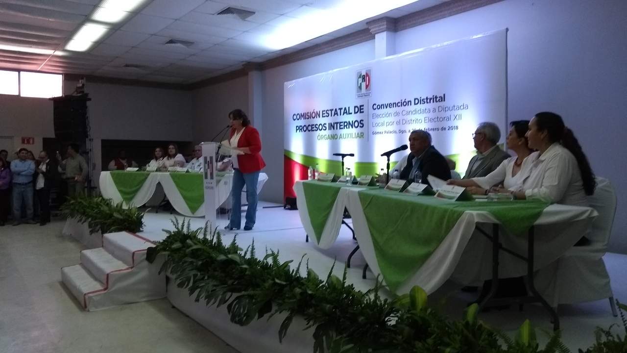 El evento presidido por el presidente del Comité Municipal del PRI, Fermín Cuellar González, se llevó a cabo este domingo. (EL SIGLO DE TORREÓN) 