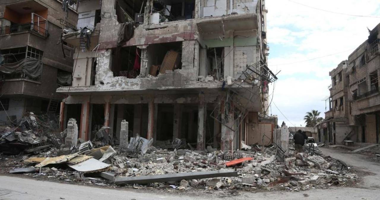 Versión. Según autoridades sirias habilitaron un corredor humanitario, pero grupos terroristas arrojaron cohetes. Éstos lo niegan. (TWITTER)