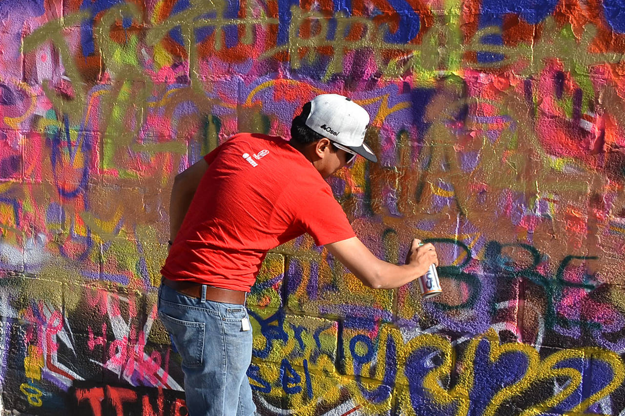 Concurso. El Instituto Municipal de la Juventud organiza un concurso de grafiti para que puedan expresarse los jóvenes. (EL SIGLO DE TORREÓN)