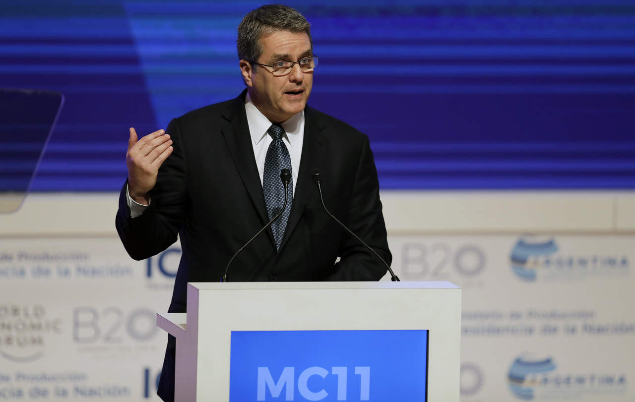 'La OMC está claramente preocupada por el anuncio de los planes estadounidenses para los aranceles sobre el acero y el aluminio', afirmó Azevêdo en un comunicado. (ARCHIVO)